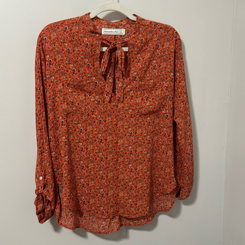 Abercrombie and Fitch Orange Floral Long Sleeve‎ Blouse.